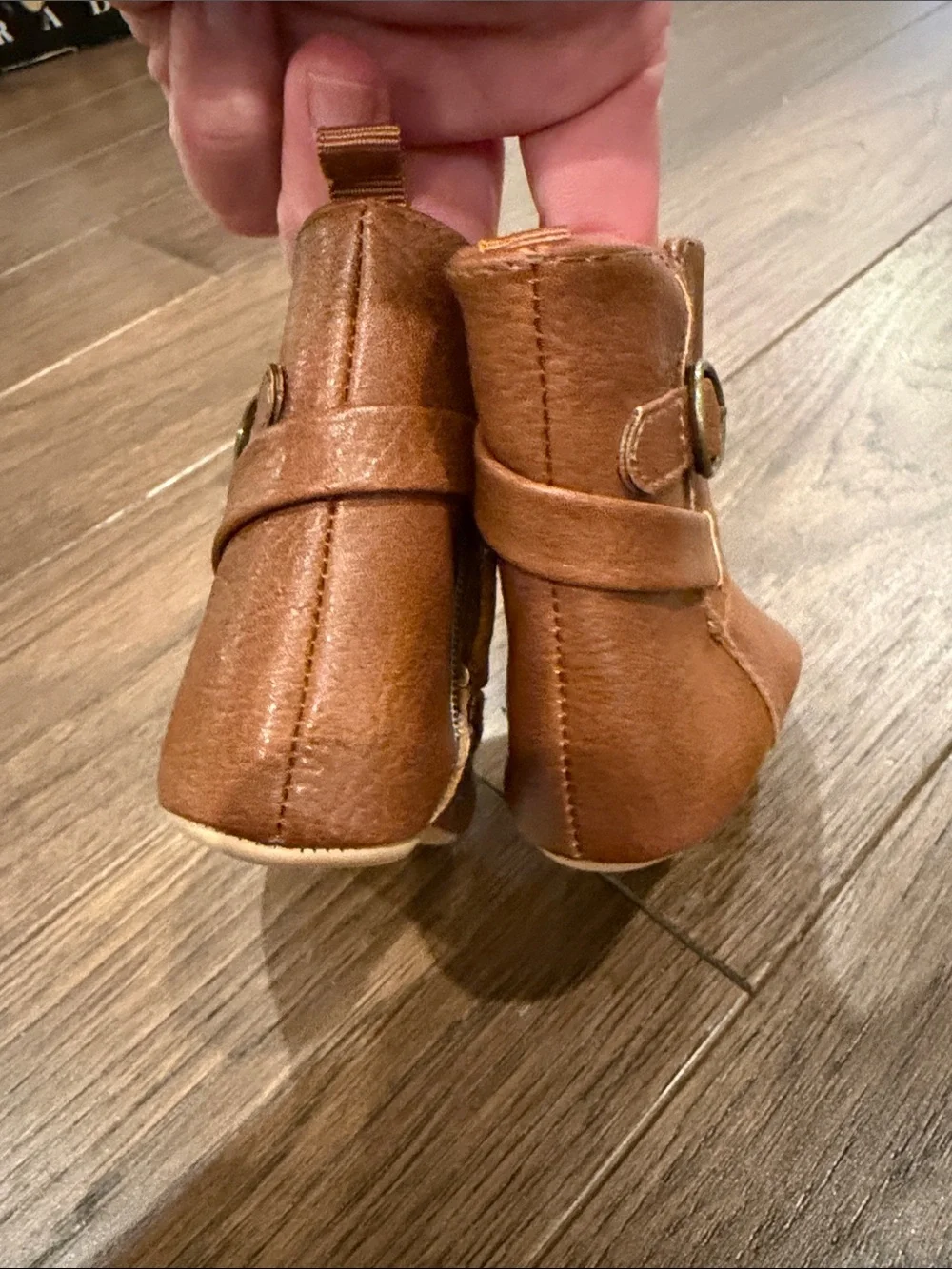 Old Navy 0-3 Months Baby Velcro Boots - C39-135